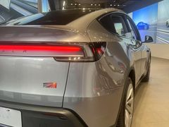 -TESLA 特斯拉(上海太古汇体验店)