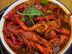 -虾弄弄海派小龙虾·牛羊蝎子火锅