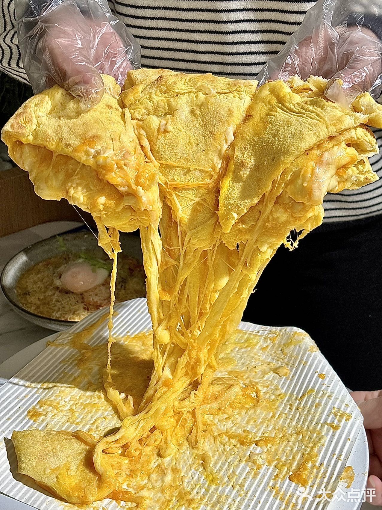 上海新开的！流心披萨好🐮啊！！！