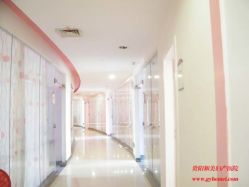 点击看大图 贵阳和美妇产医院走廊-贵阳和美妇产医院