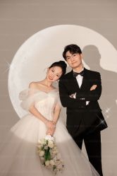 -雪中彩影婚纱摄影·微光艺术中心