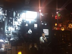 胡桃里烤鸡-繁花里音乐餐厅(新天地店)