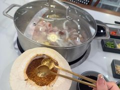 -喃喃椰·糟粕醋·椰子鸡火锅(七堡花园店)