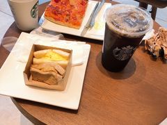 -星巴克(深圳龙华和平里店)