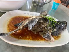 -四川小胡子海鲜(丁村万人海鲜广场店)