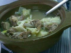 馄饨老鸭煲-老品芳