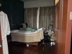 -Mamom club 慢会所(爱丁堡店)