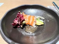 三文鱼牛油果沙律卷-大渔铁板烧(花园道店)