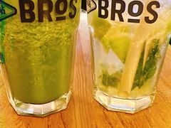 -Moka Bros 摩卡站(西单大悦城店)