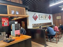 -亮亮面馆(经六路店)