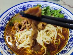 -渝之汇牛肉豌杂面