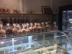 面包甜点陈列柜-老大昌(淮海中路店)