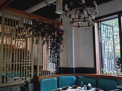 -贵府酸汤牛肉火锅·贵州老字号(飞山街店)