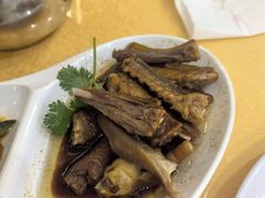-鹏城人家海鲜酒家·23年老字号(较场尾店)