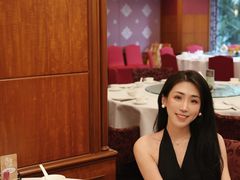 -深圳富苑皇冠假日套房酒店