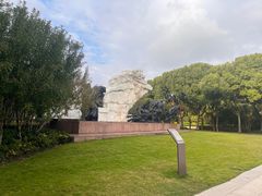 -龙华烈士纪念馆-停车场
