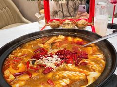 品海满江红毛血旺-品海楼·大连海胆锅贴馆(东港店)