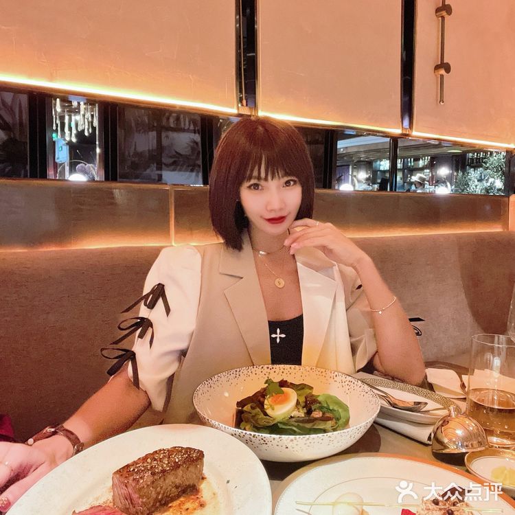 [礼花]北京探店｜京城氛围天花板，藏在西单大悦城的牛排家❗ 