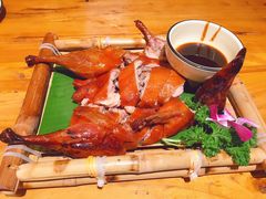 脆皮小刀鸭-老滇山寨•云南特色菜•地方菜•民族风情歌舞表演(金碧店)