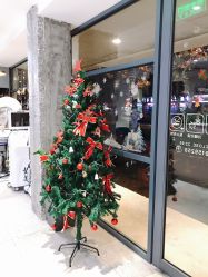 -PE SALON