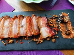 烤脆皮（土）猪肉-中8楼风尚云南菜(颐堤港店)