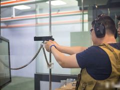 -都市枪神实弹射击俱乐部