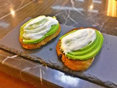 牛油果烤面包配酸奶-1861意大利餐厅(文化广场店)