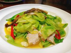 青番茄炒腊肉-小城味道(嘉兴首店)