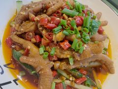-蛙两只美蛙鱼头火锅(恒茂店)
