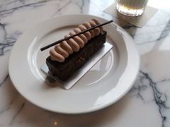 巧克力榛子脆蛋糕-怡廊(上海漕河泾万丽酒店)