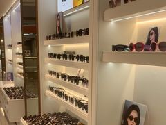 -J-Optical佳视明眼镜·蔡司视觉(青岛金茂览秀城店)