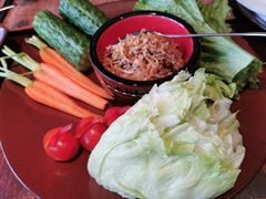 傣族生菜包肉-花马天堂云南餐厅 Lost Heaven(高邮路店)
