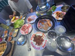 -哈哈碳都·牛肋条无限自助烤肉(台江万达店)