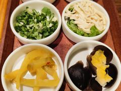 -良米山·云南野生菌过桥米线(上海首店)