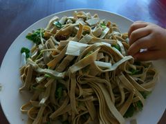 -溢心园香河肉饼总店