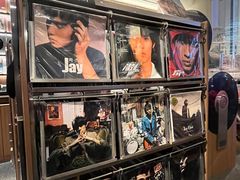 -黑胶星球(华发中城商都店)