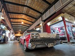 -席娜卡琳火车铁道夜市