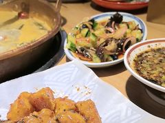 -洱火云南酸菜牛肉火锅(石景山当代商城店)