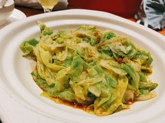 油渣炒牛心白-眉州东坡·熊猫主题餐厅(枫蓝店)