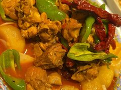巴扎76号大盘鸡-巴扎美食·新疆菜·西域歌舞表演餐厅(新疆大厦店)