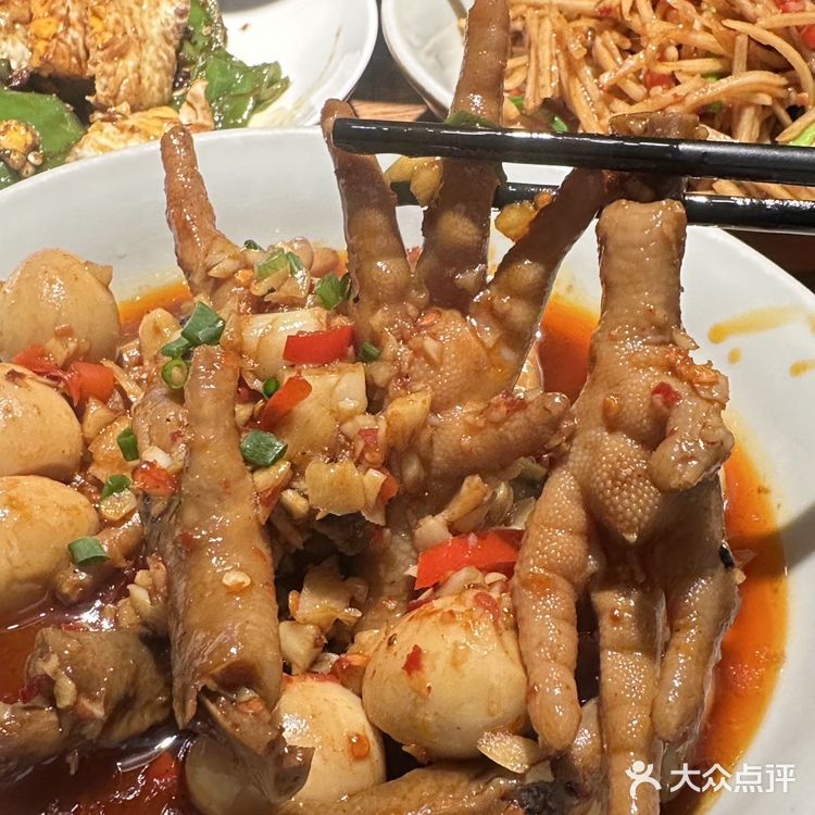 爱吃辣的肯定都会爱上的一家店！！真的好吃！