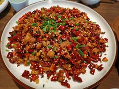 -有红鸡毛店·川菜(建设路店)