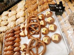 -Dough&Joe团憩(瑞虹天地月亮湾店)