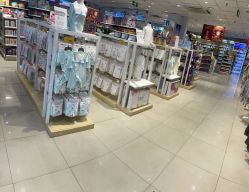 -爱婴室(上海齐河路店)