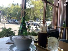 靠窗位-ZING COFFEE 镜咖啡