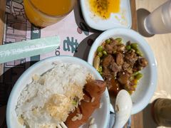 -老乡鸡(上海白玉兰广场店)