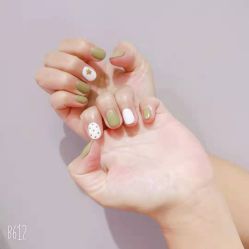 -吉吉靓甲美睫