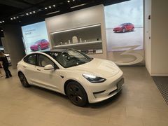 -TESLA 特斯拉(上海太古汇体验店)