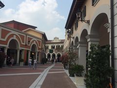 -佛罗伦萨小镇广佛名品奥特莱斯(疏港路店)