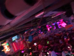 -UP嘻哈酒吧(粉巢店)